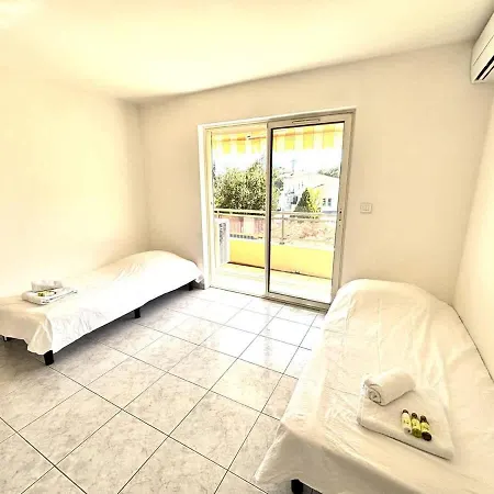 2 Proche Plages Апартаменты